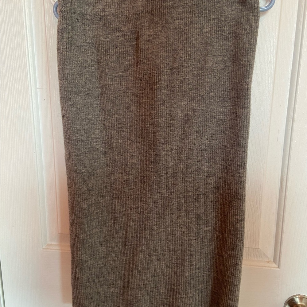 Grey knit pencil Skirt wool blend